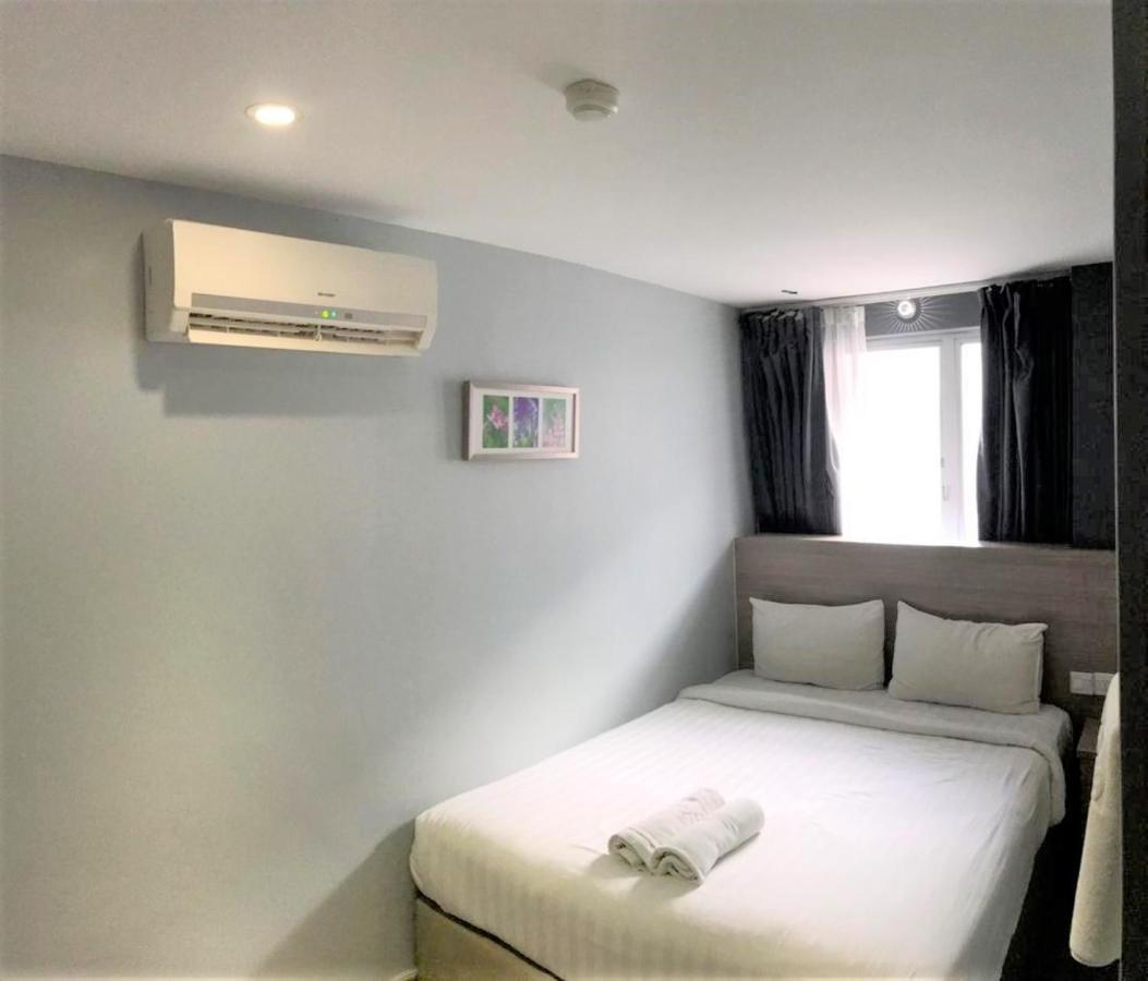 Hotel 99 Pusat Bandar Puchong Esterno foto