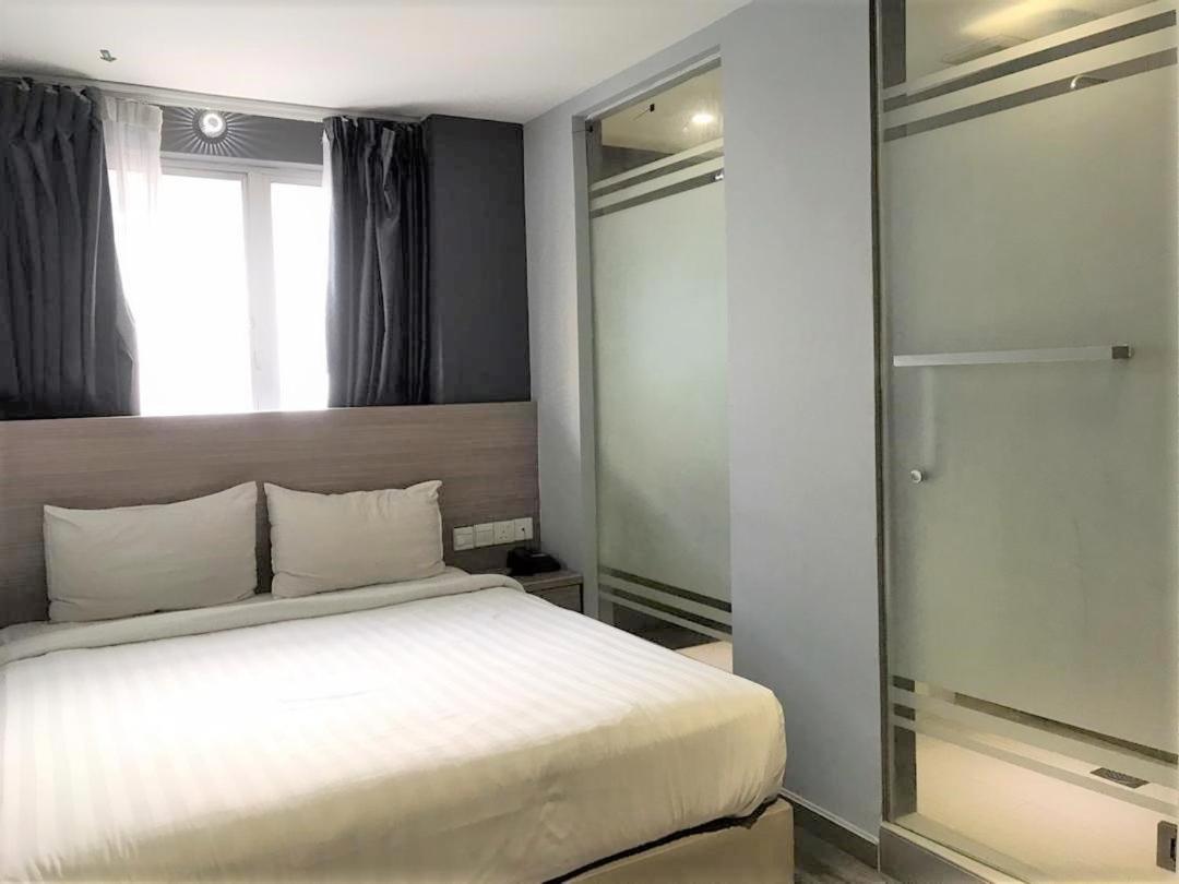 Hotel 99 Pusat Bandar Puchong Esterno foto