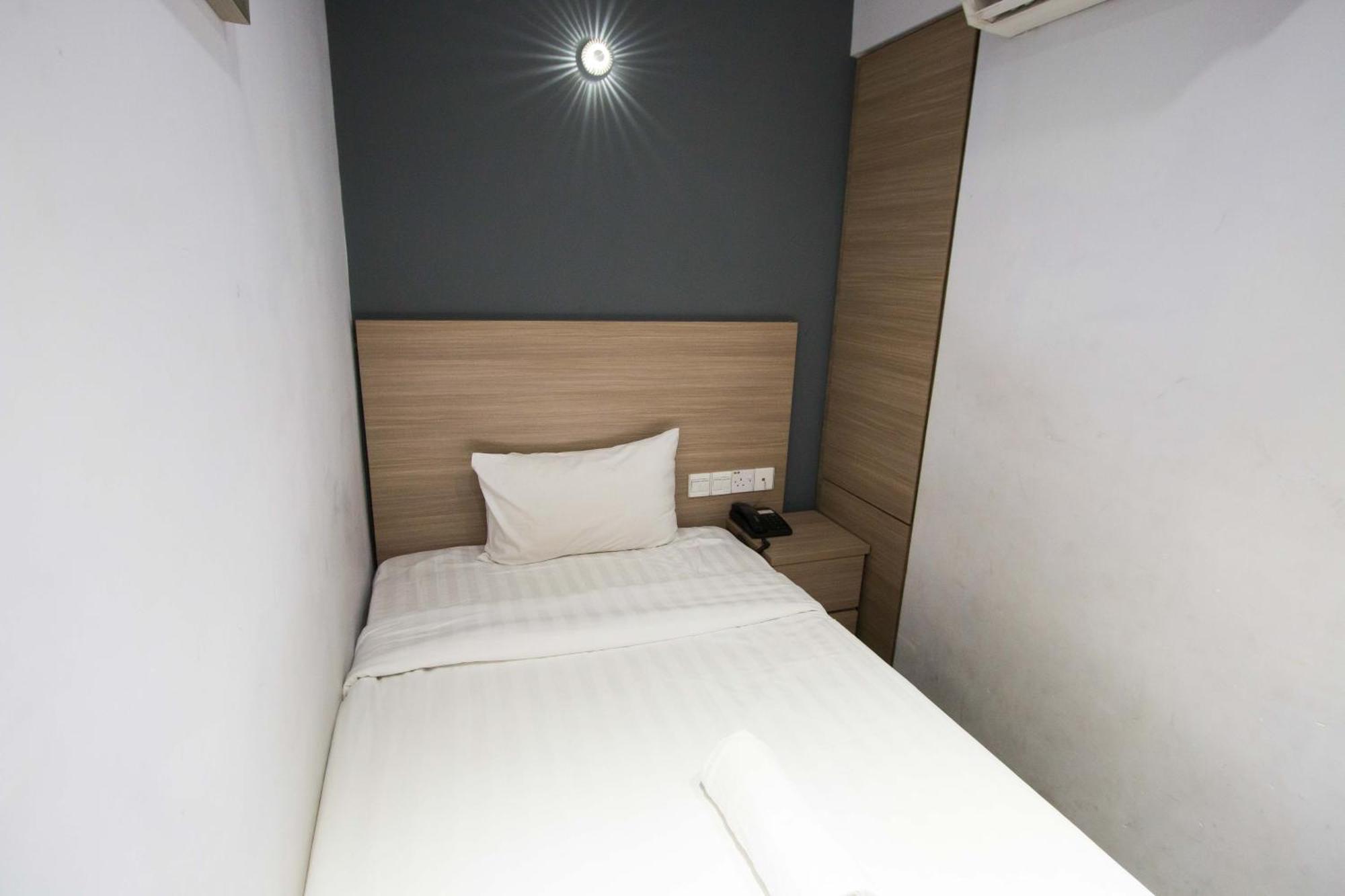 Hotel 99 Pusat Bandar Puchong Esterno foto