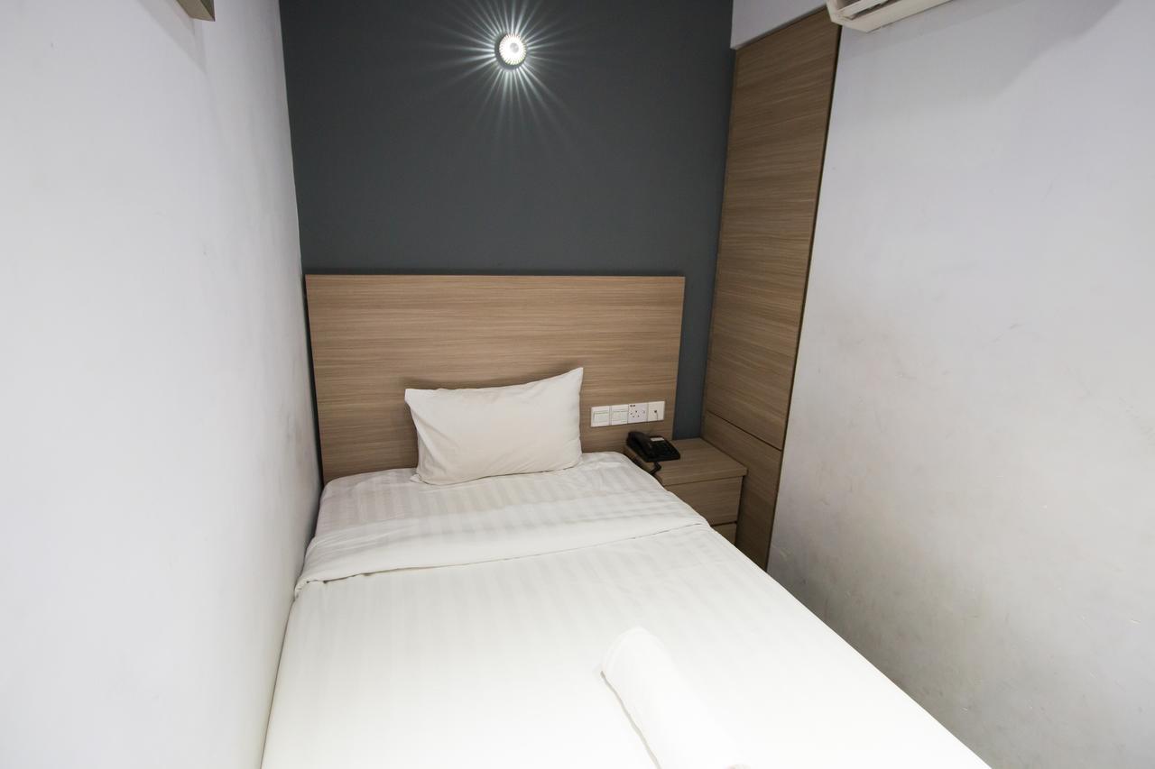 Hotel 99 Pusat Bandar Puchong Esterno foto