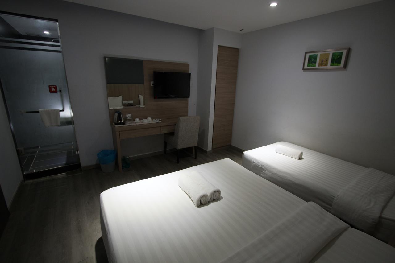 Hotel 99 Pusat Bandar Puchong Esterno foto