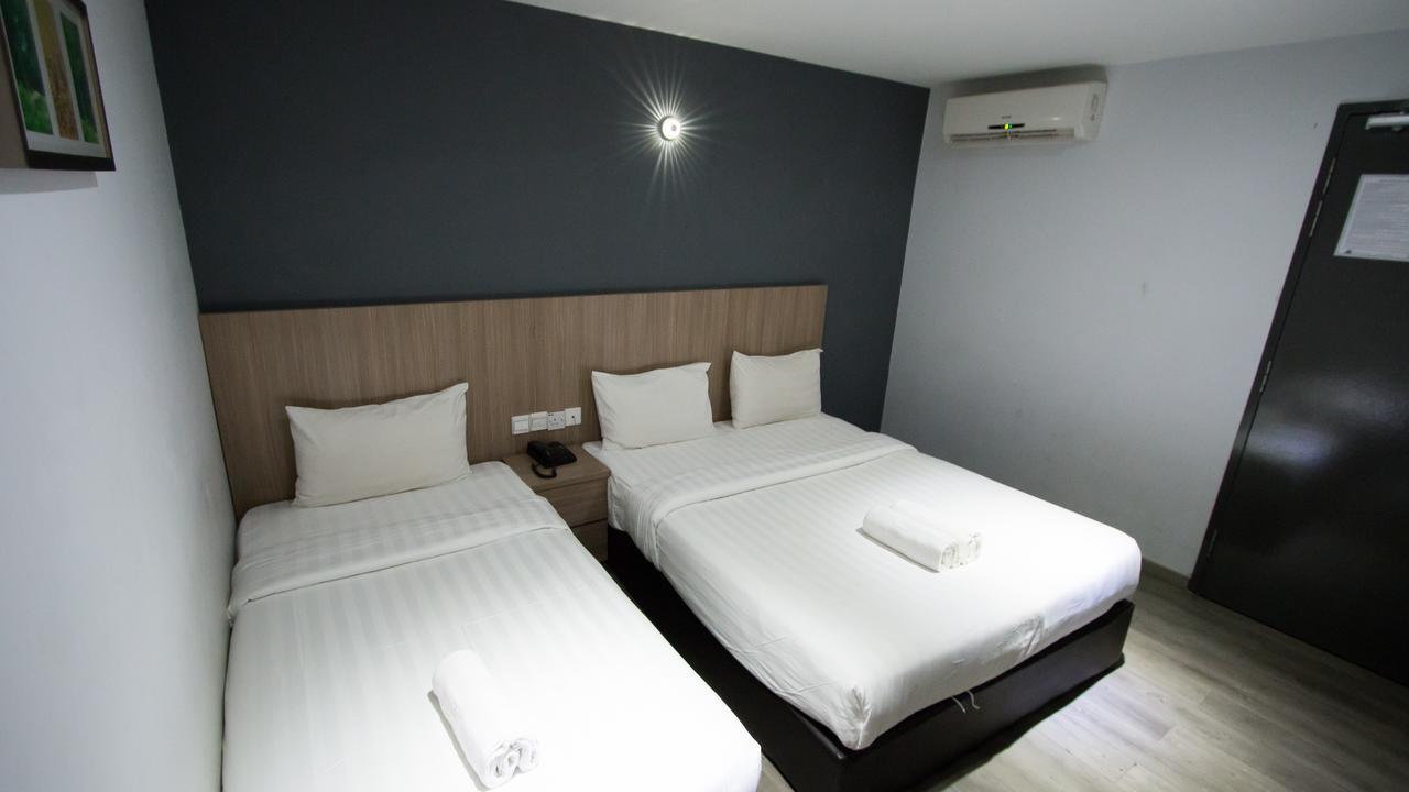 Hotel 99 Pusat Bandar Puchong Esterno foto