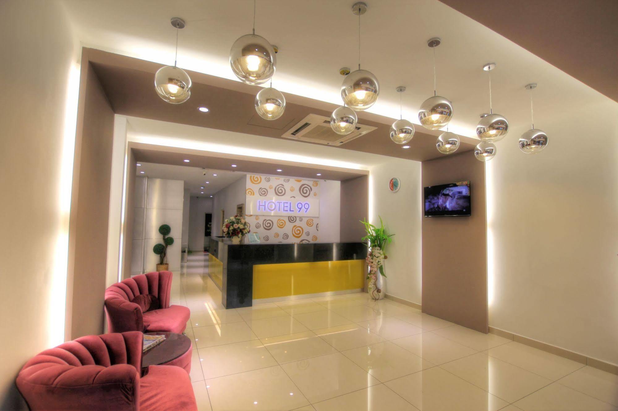 Hotel 99 Pusat Bandar Puchong Esterno foto
