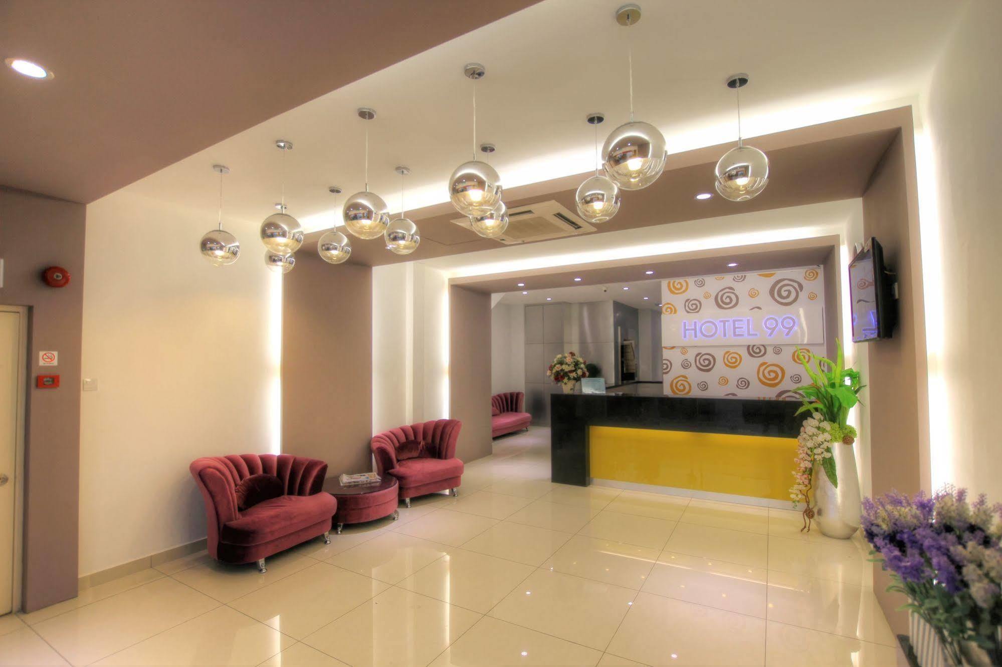 Hotel 99 Pusat Bandar Puchong Esterno foto