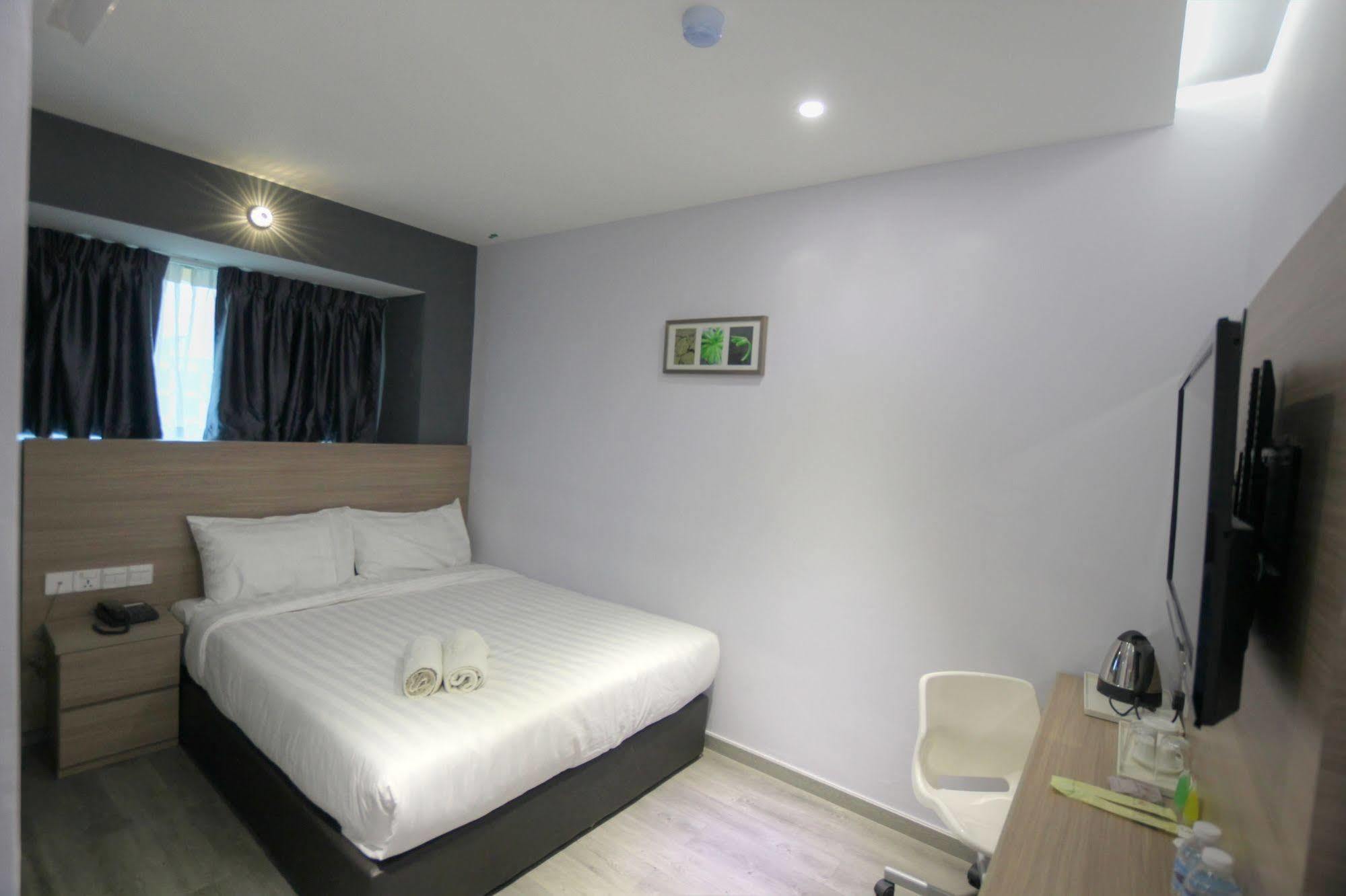 Hotel 99 Pusat Bandar Puchong Esterno foto