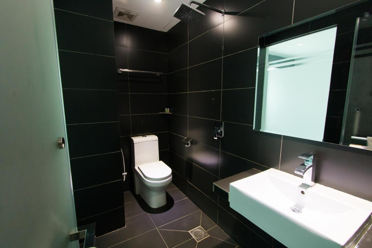 Hotel 99 Pusat Bandar Puchong Esterno foto