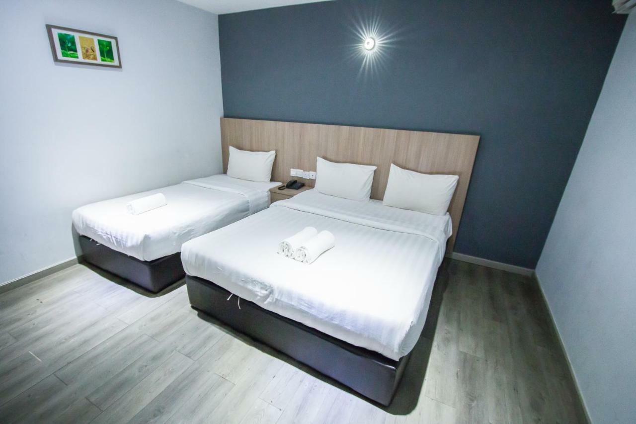 Hotel 99 Pusat Bandar Puchong Esterno foto